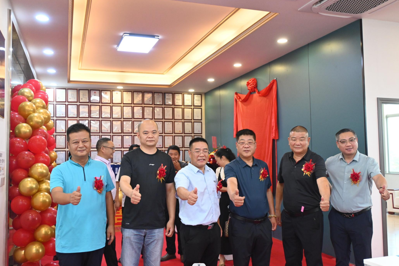 3a4a968b9bfe6ef8e3f20d579615071d.png 3a4a968b9bfe6ef8e3f20d579615071d.png